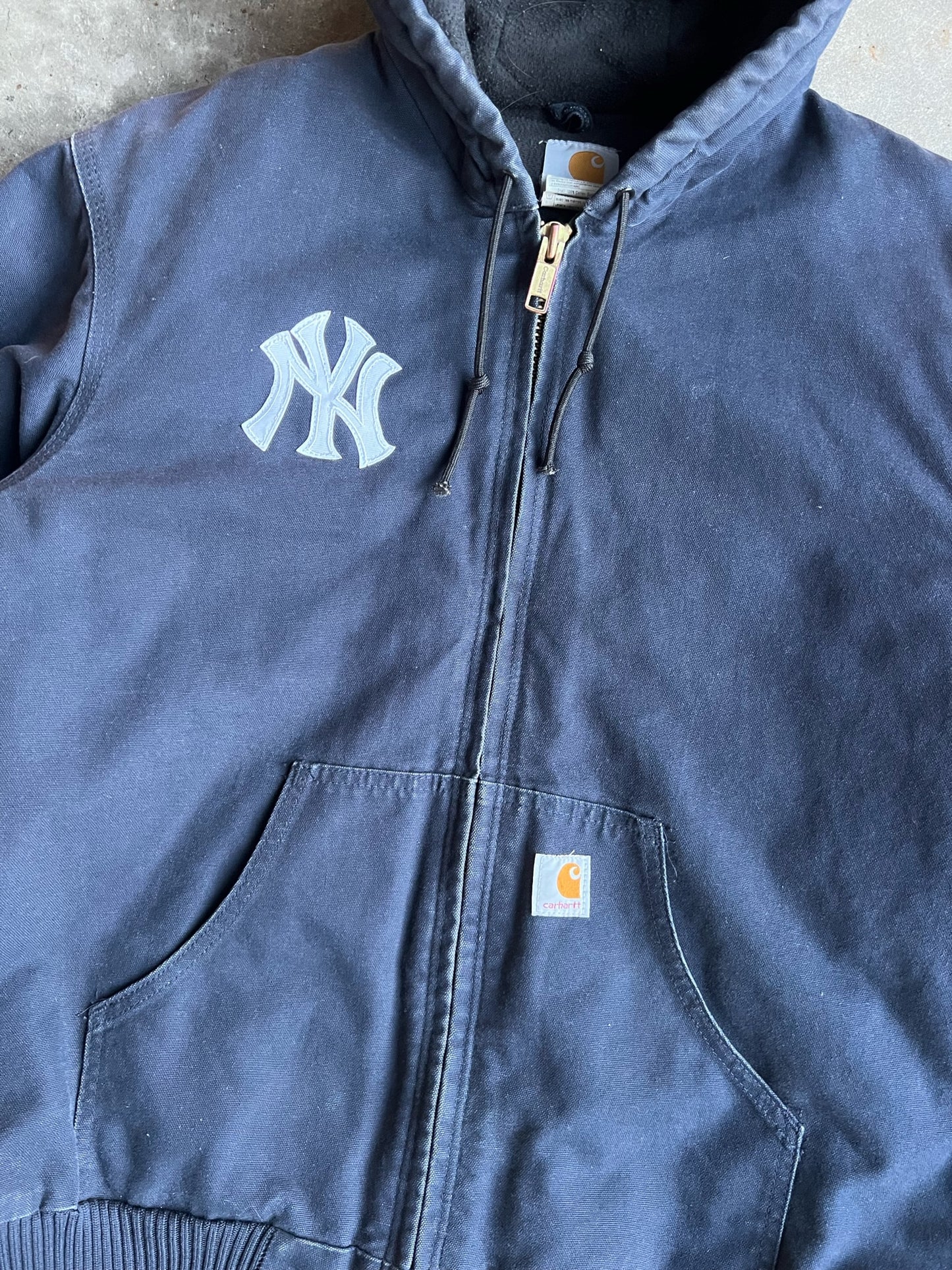 Vintage Yankees Navy Hooded Carhartt Jacket - M