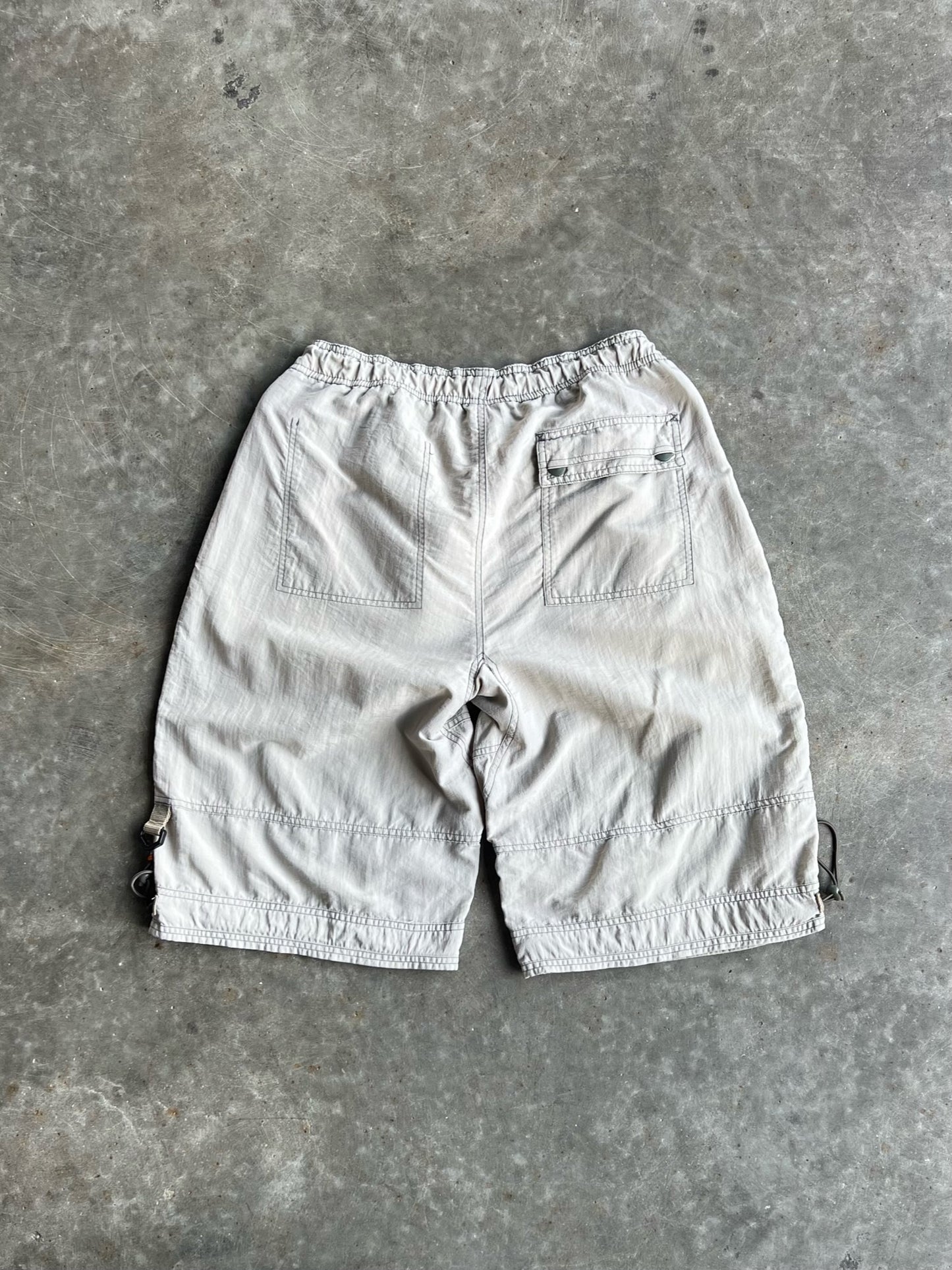 Vintage Nesia Khaki Shorts - M