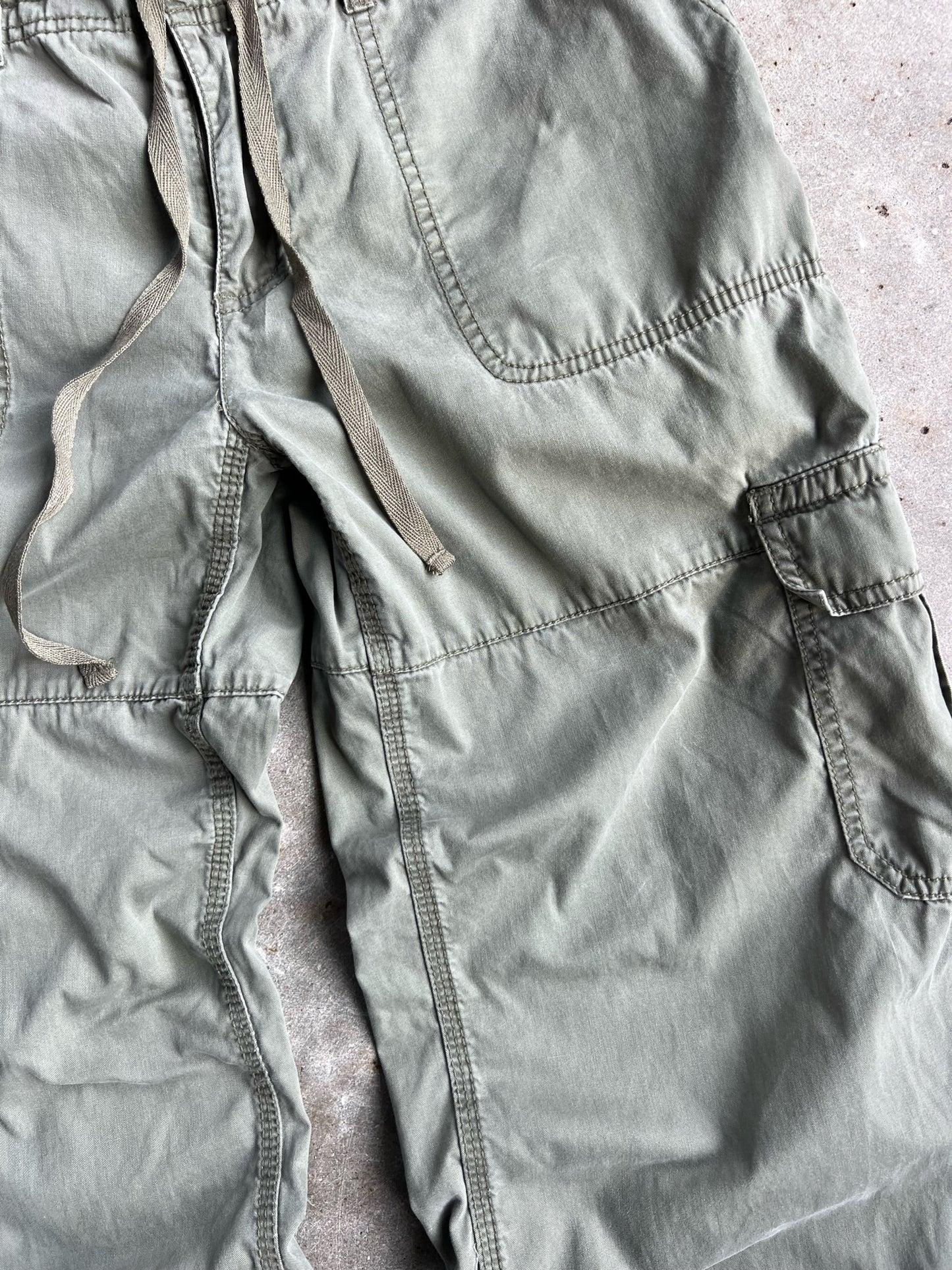 LizWear Green Cargo Pants - 10