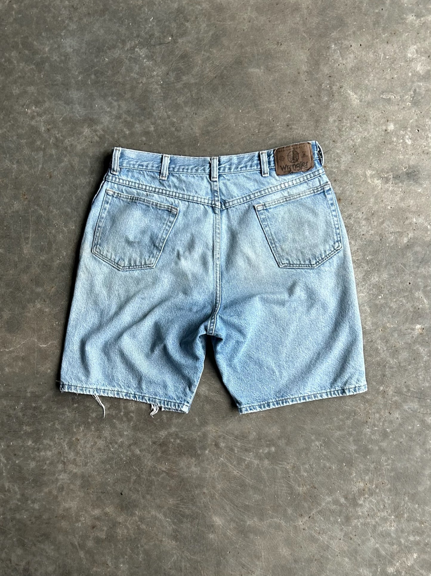 Vintage Light Wash Faded Wrangler Denim Shorts - 32