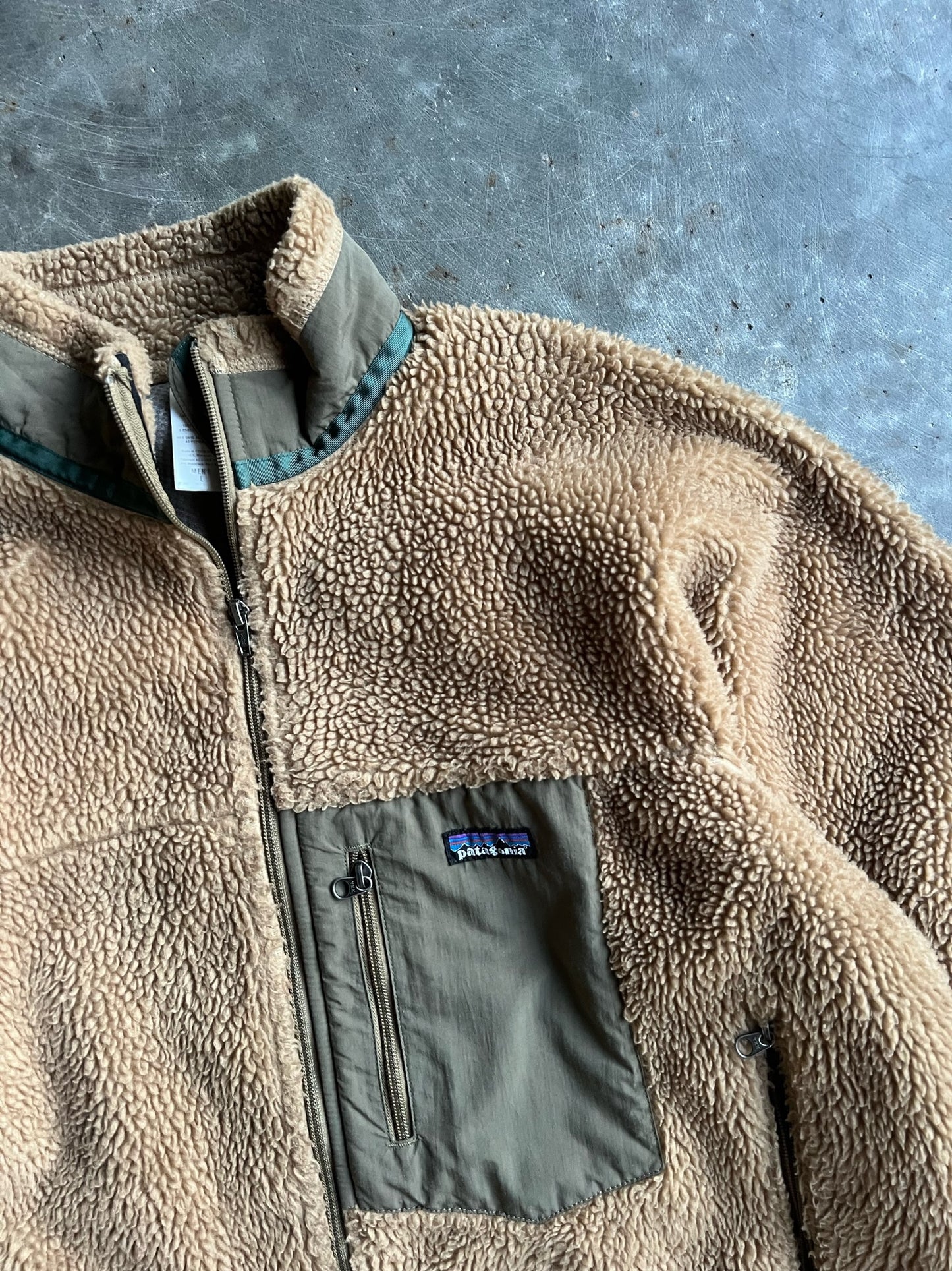 Vintage Beige Patagonia Fleece Zip Up - L