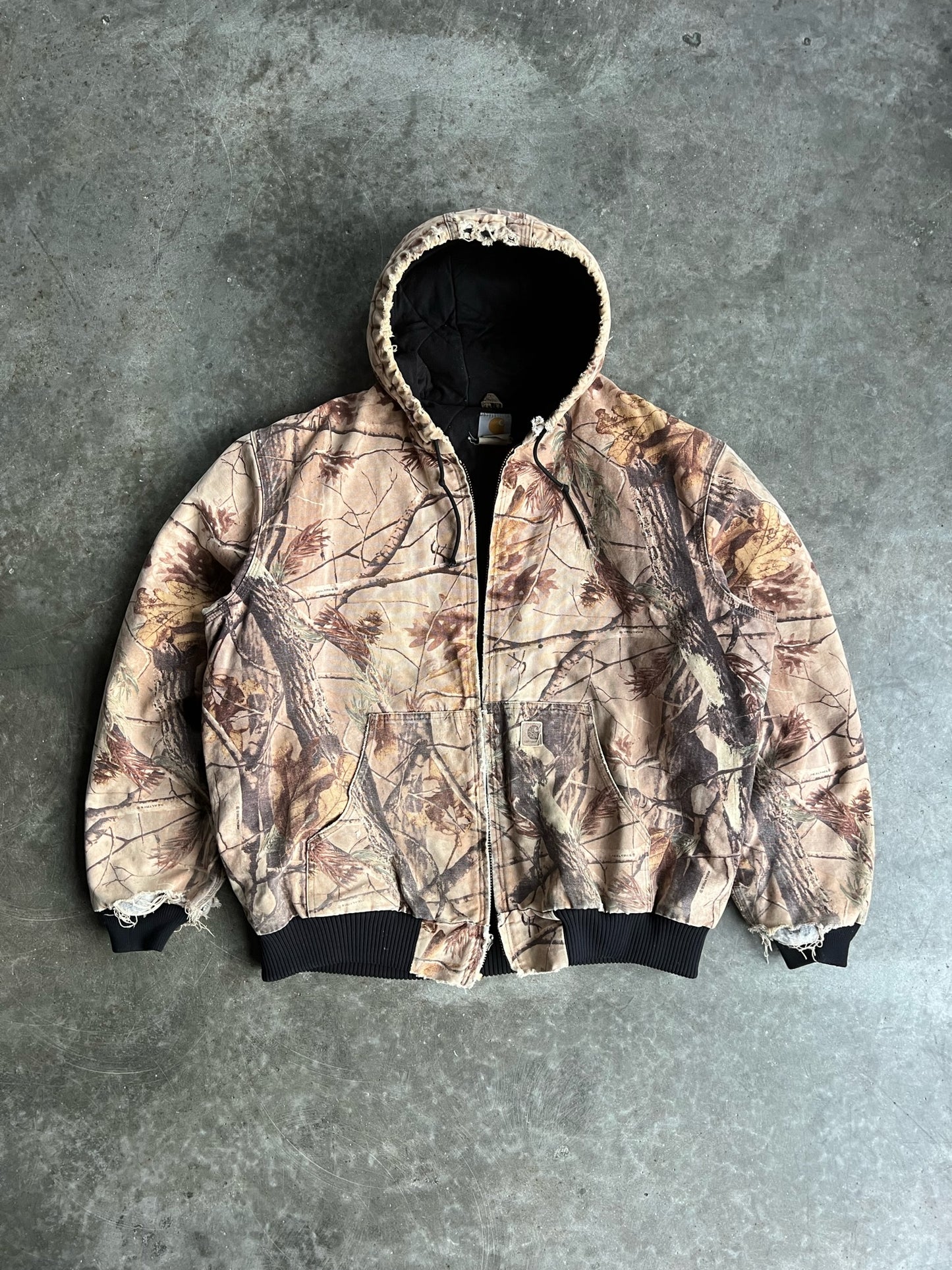 Vintage Realtree Camo Hooded Carhartt Jacket - XXL