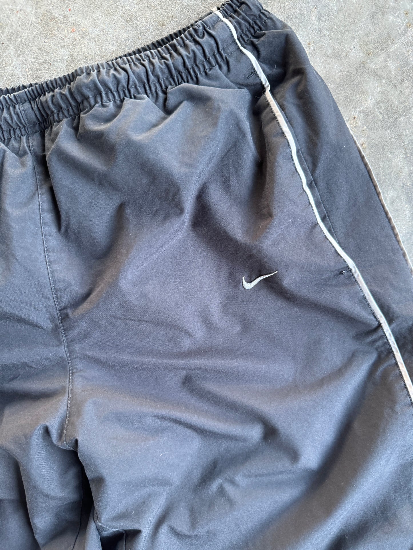 Vintage Black Nike Track Pants - S