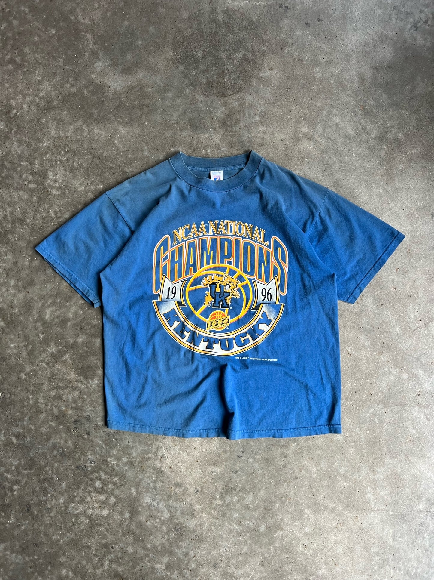 Vintage Blue Kentucky NCAA 1996 National Champions Shirt - XL