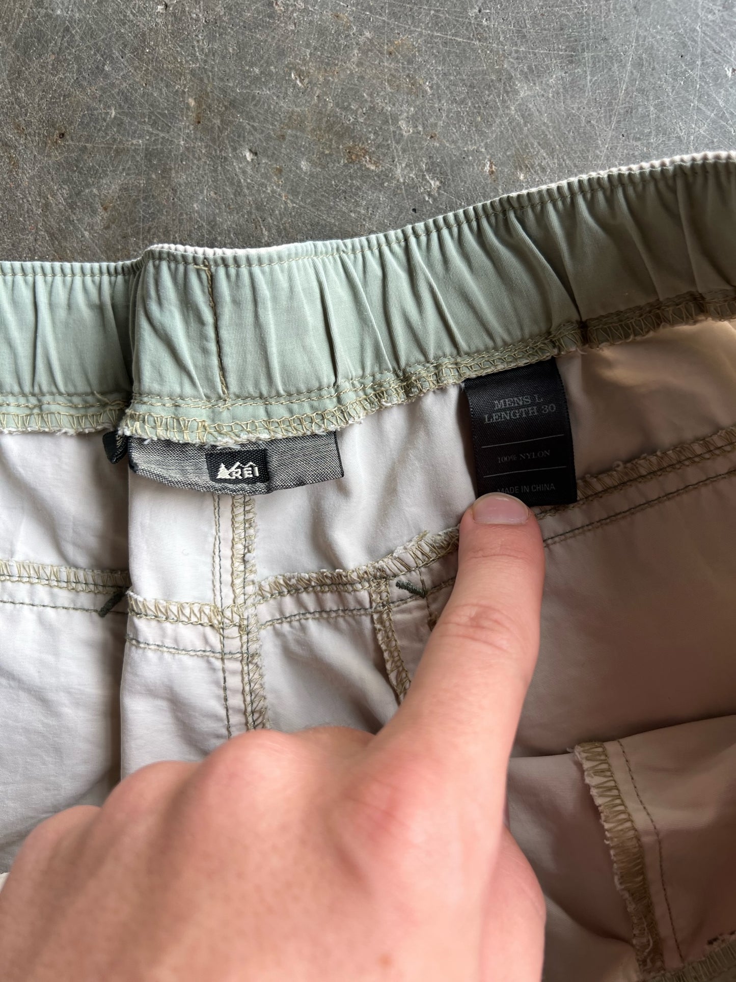 REI Khaki Cargo Pants - L