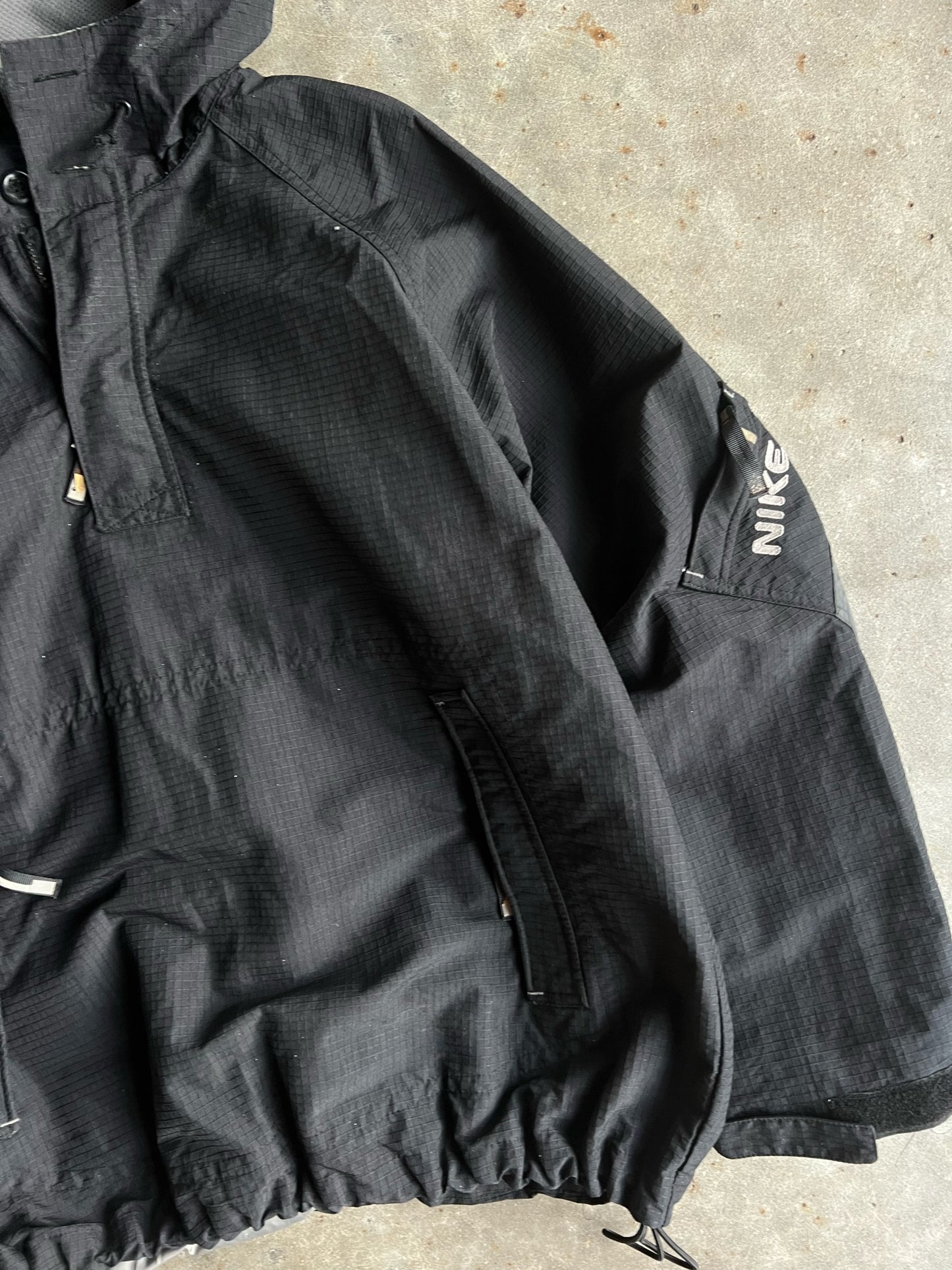 Vintage Black Nike Windbreaker Jacket - M