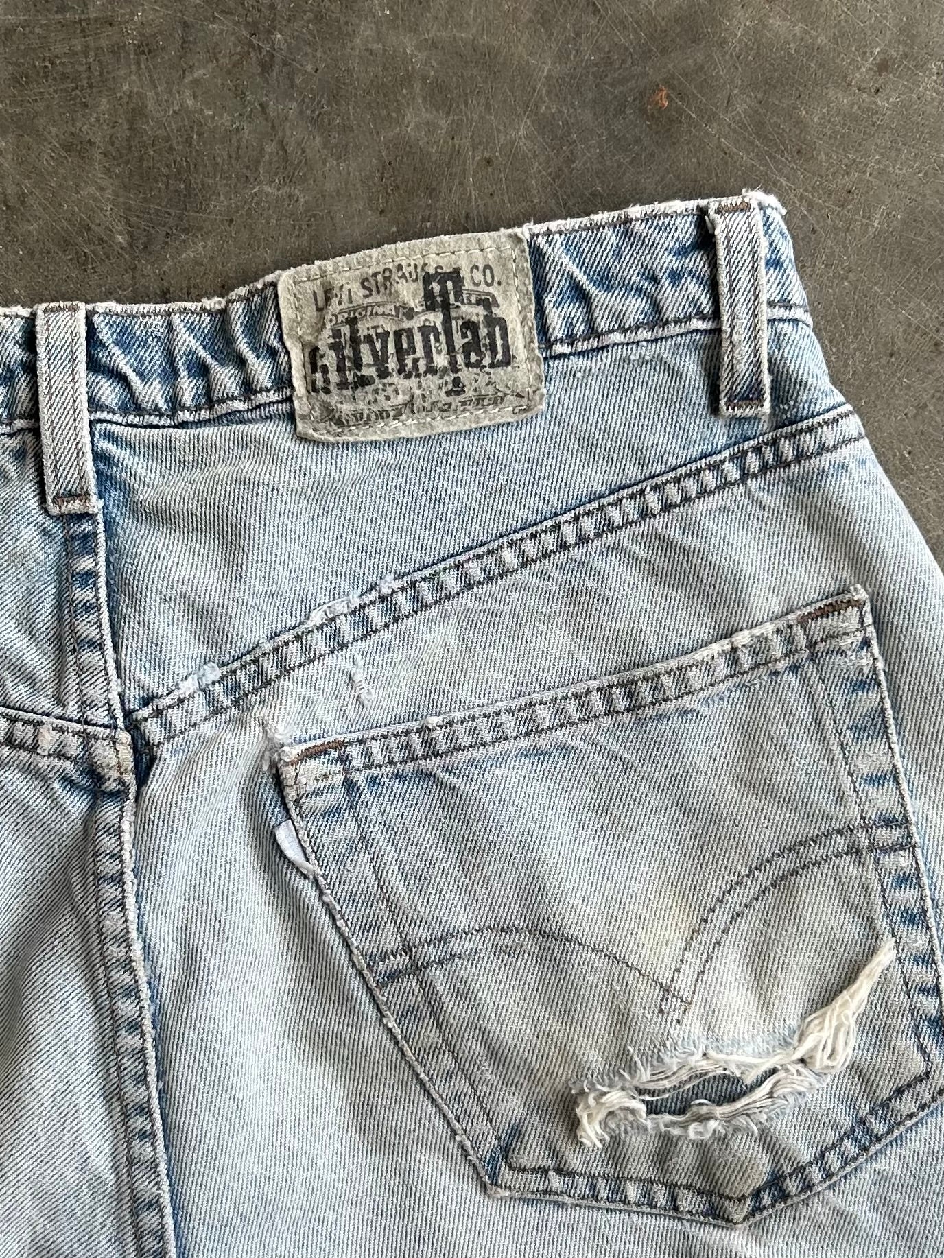 Vintage Levi’s SilverTab Distressed Denim Shorts - 32