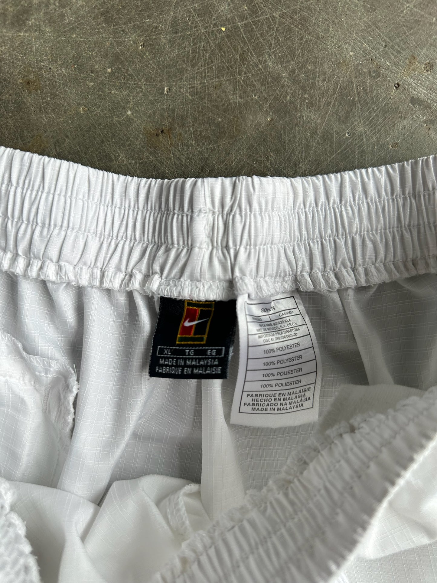 Vintage White Nike Shorts - XL