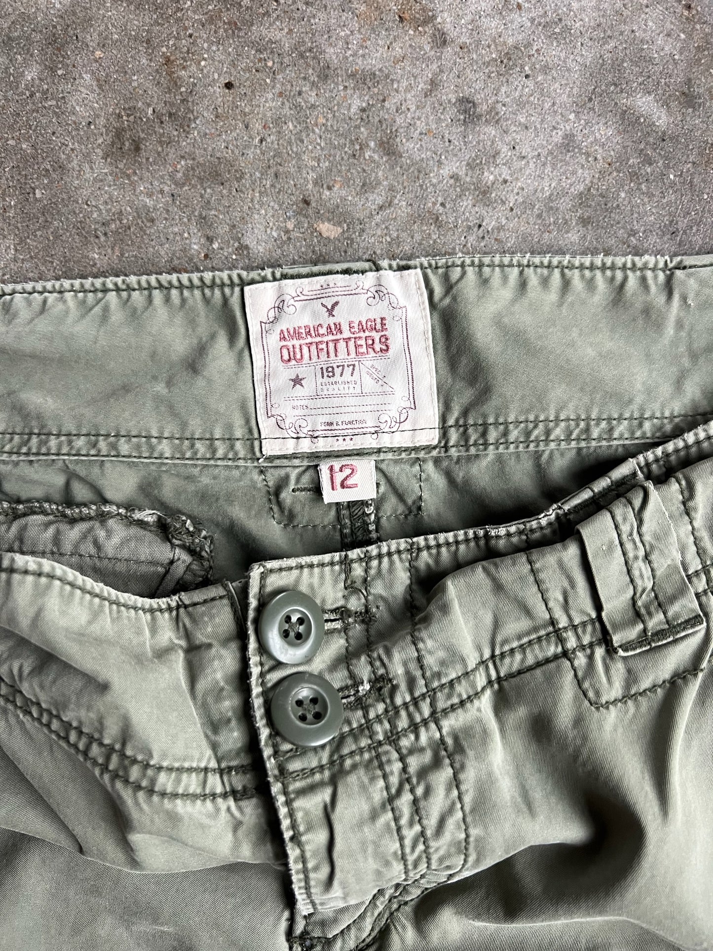 Vintage Green Low Rise American Eagle Utility Pants - L