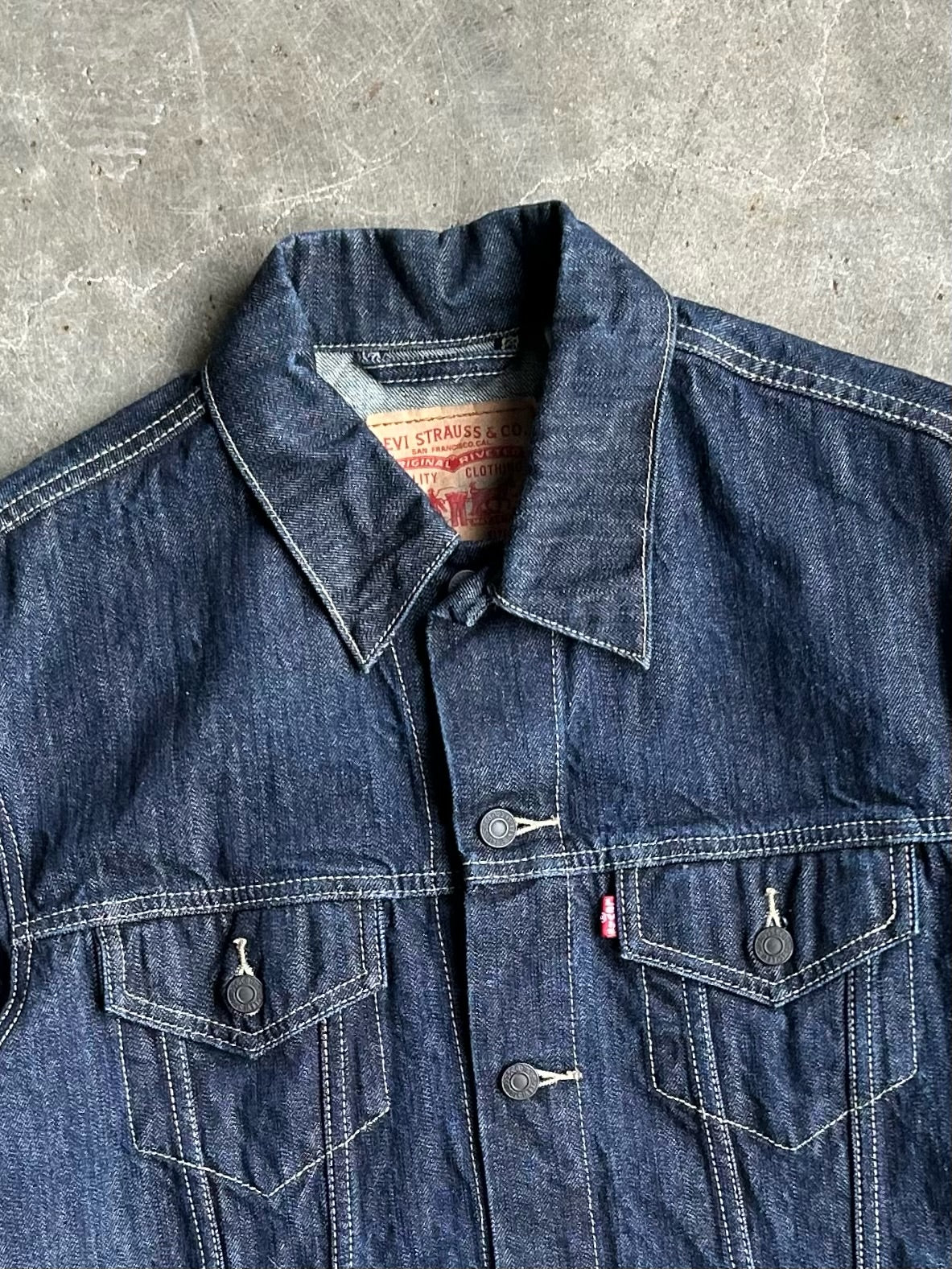 Vintage Dark Wash Levi’s Denim Jacket - L