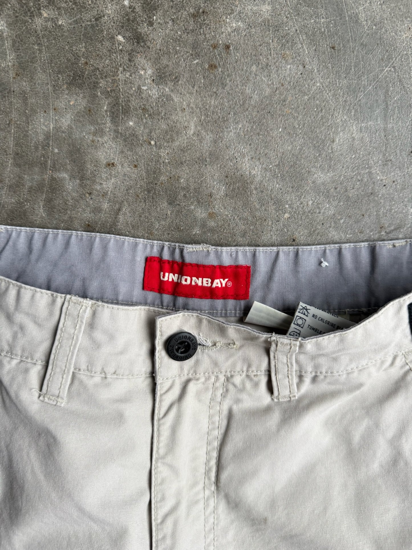 Vintage Cream Union Bay Cargo Pants - 28