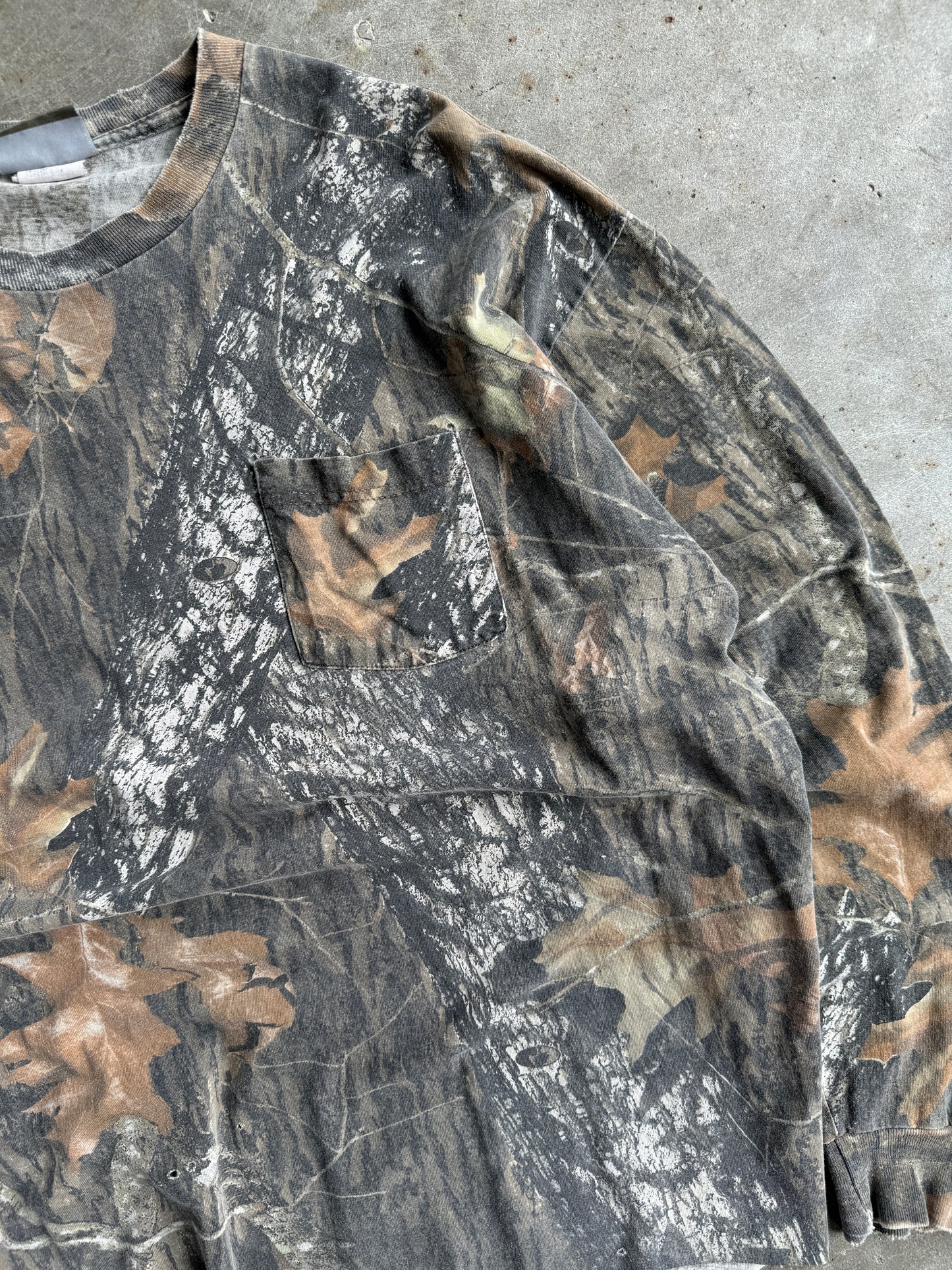 Vintage Jerzees Camo Long Sleeve Shirt - XL