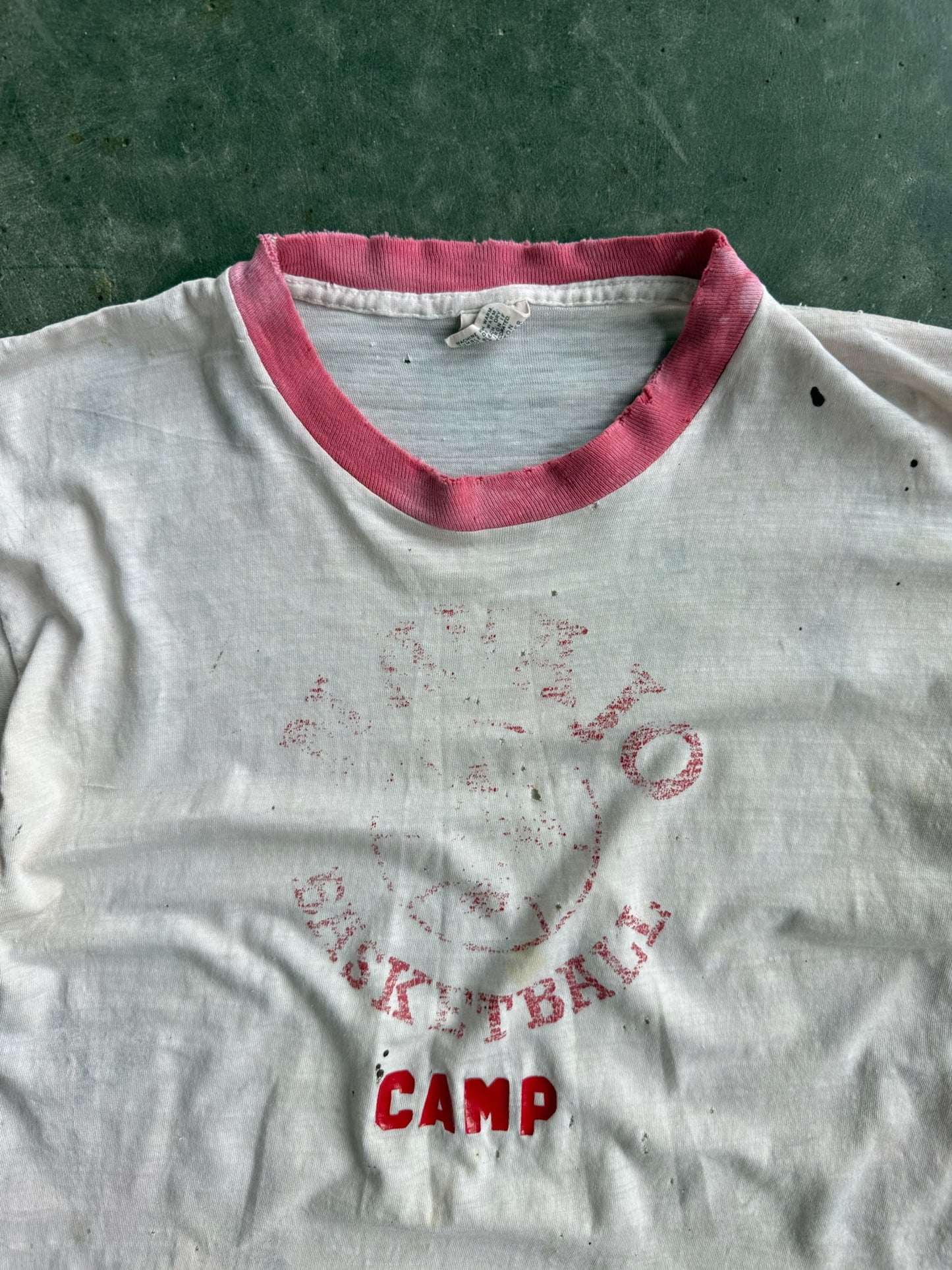 True Vintage Pink Faded Graphic Distressed Tee - L