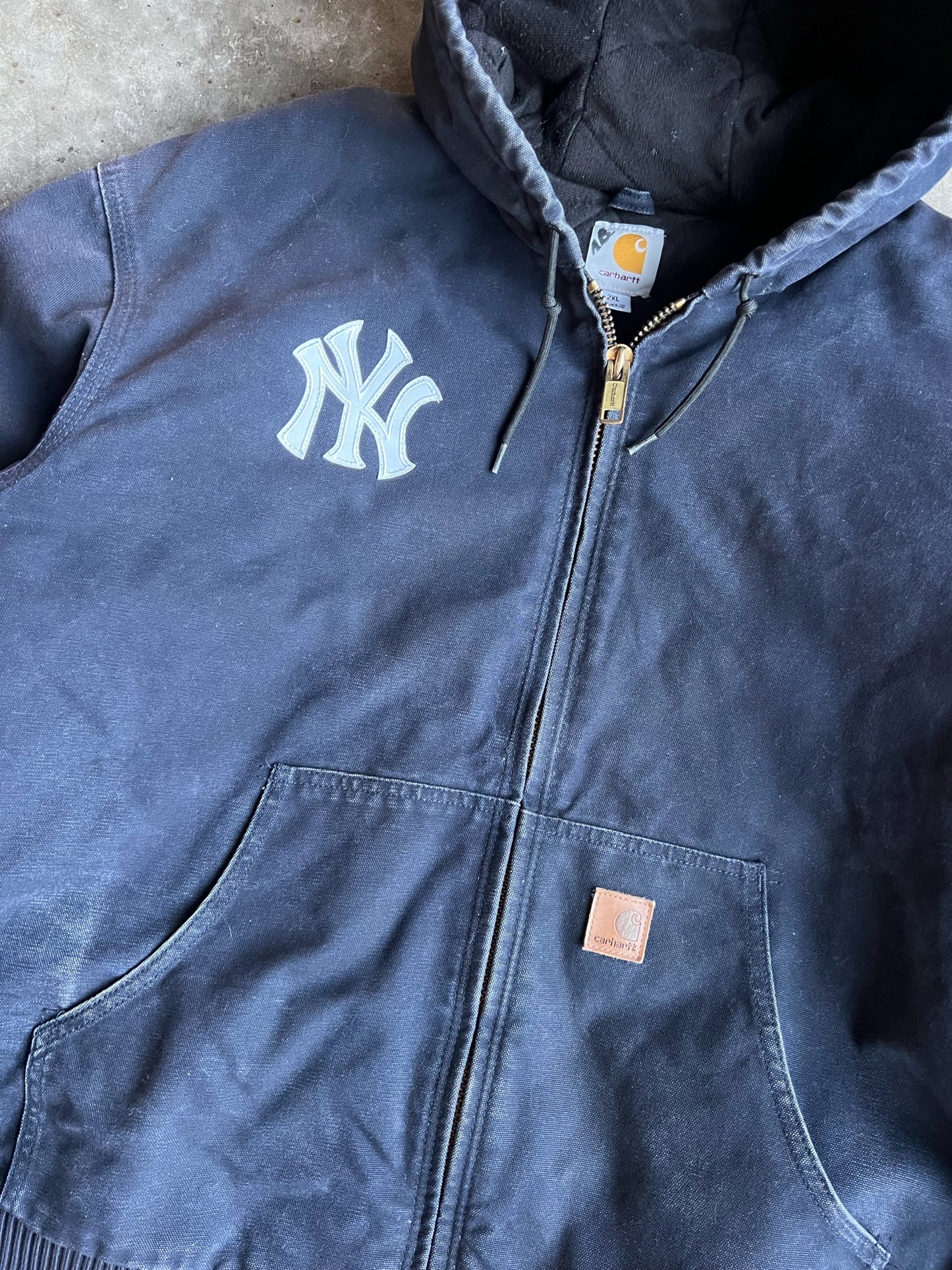 Vintage Yankees Navy Hooded Carhartt Jacket - XXL