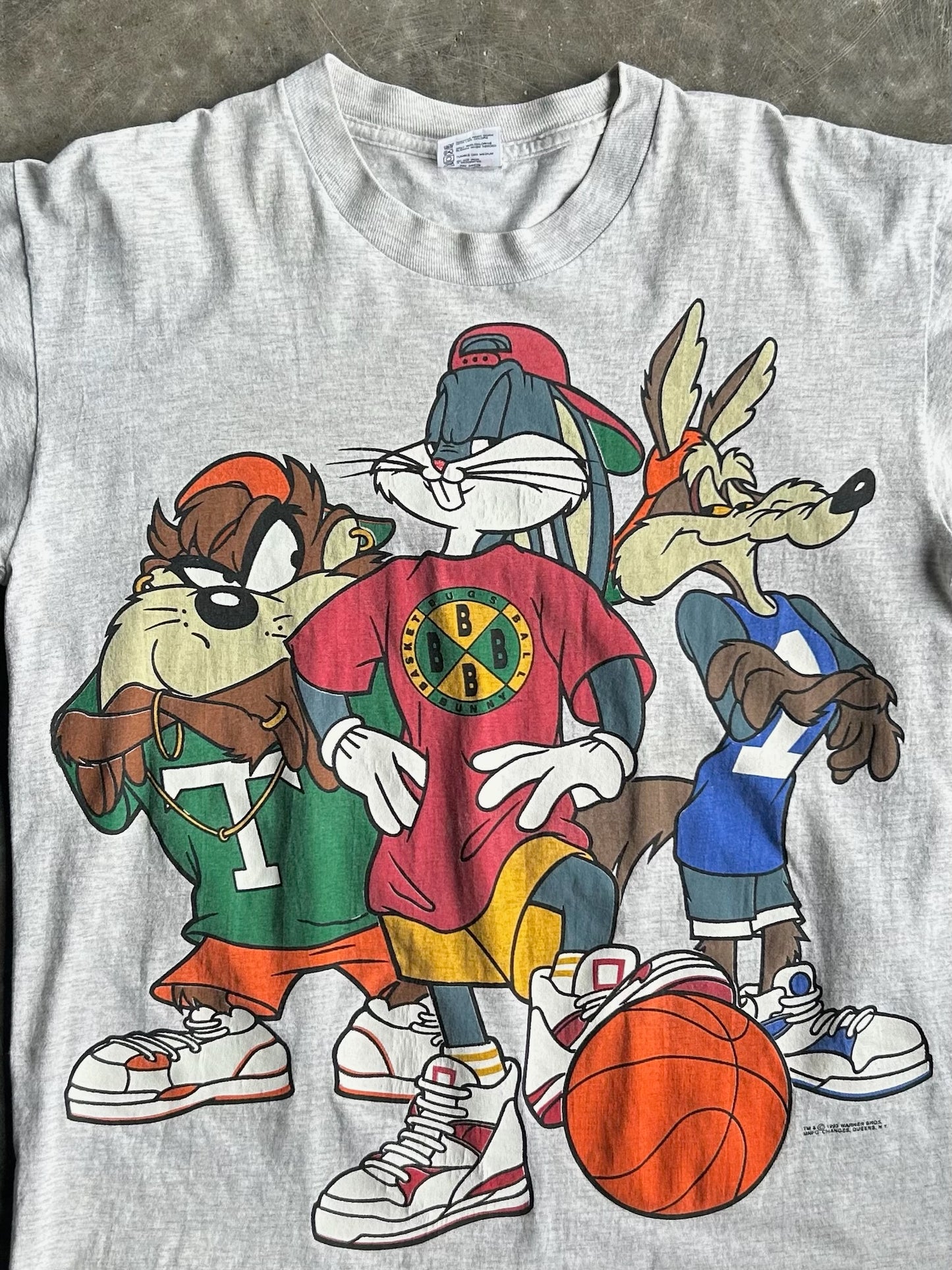 Vintage Bugs Bunny Basketball Tee - L