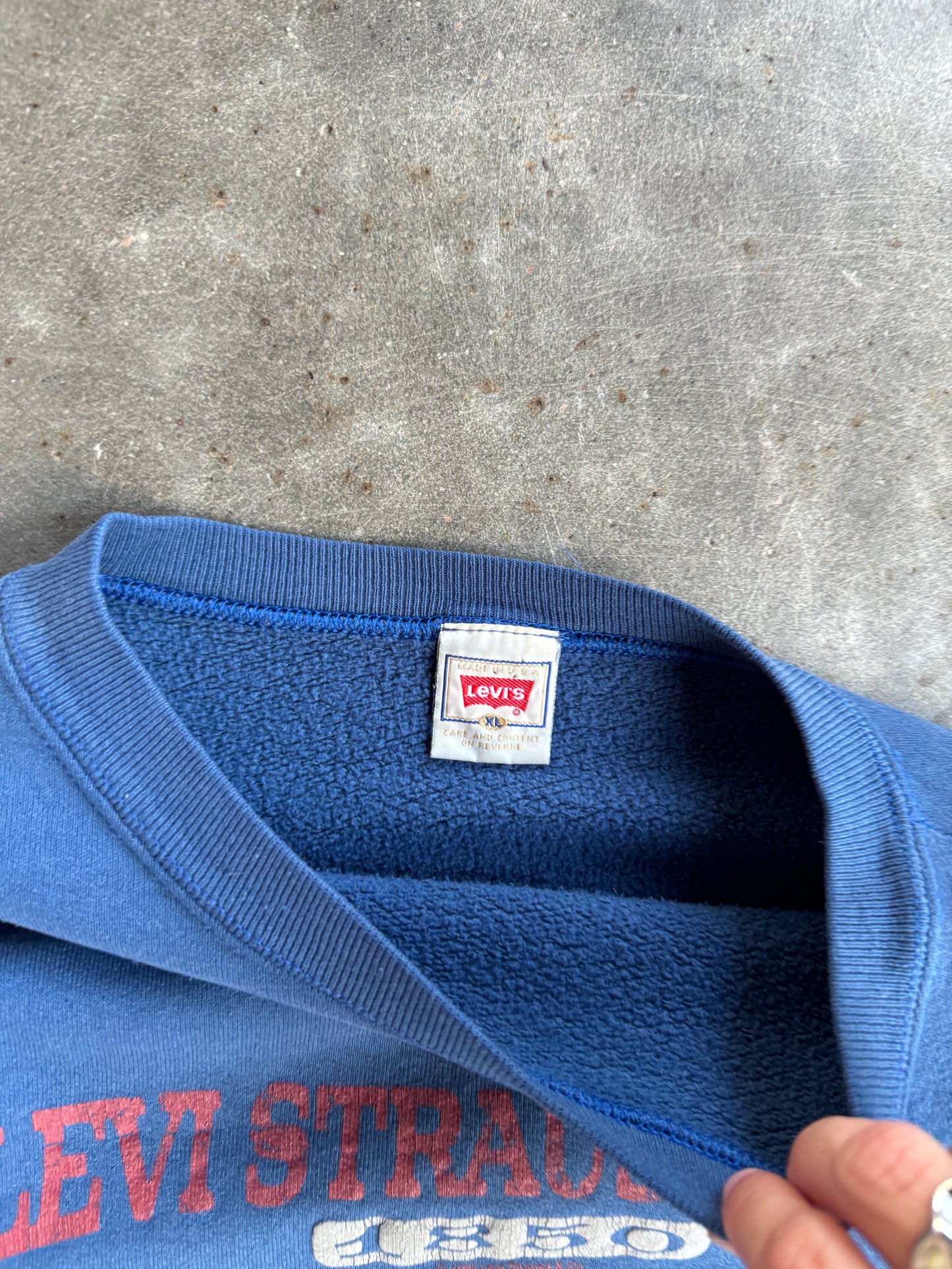 Vintage Levi’s Spellout Crew - XL