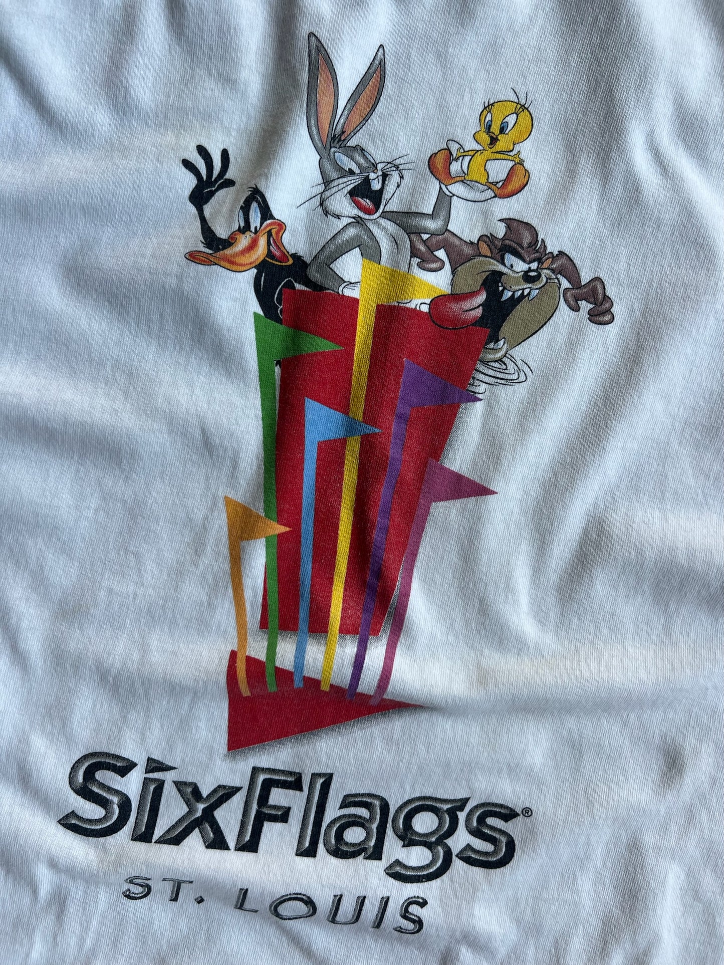 Vintage Looney Tunes St Louis Six Flags Shirt - XL