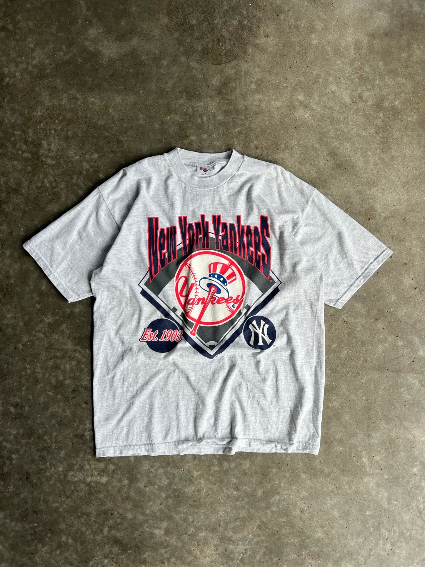 Vintage Grey New York Yankees Shirt - L