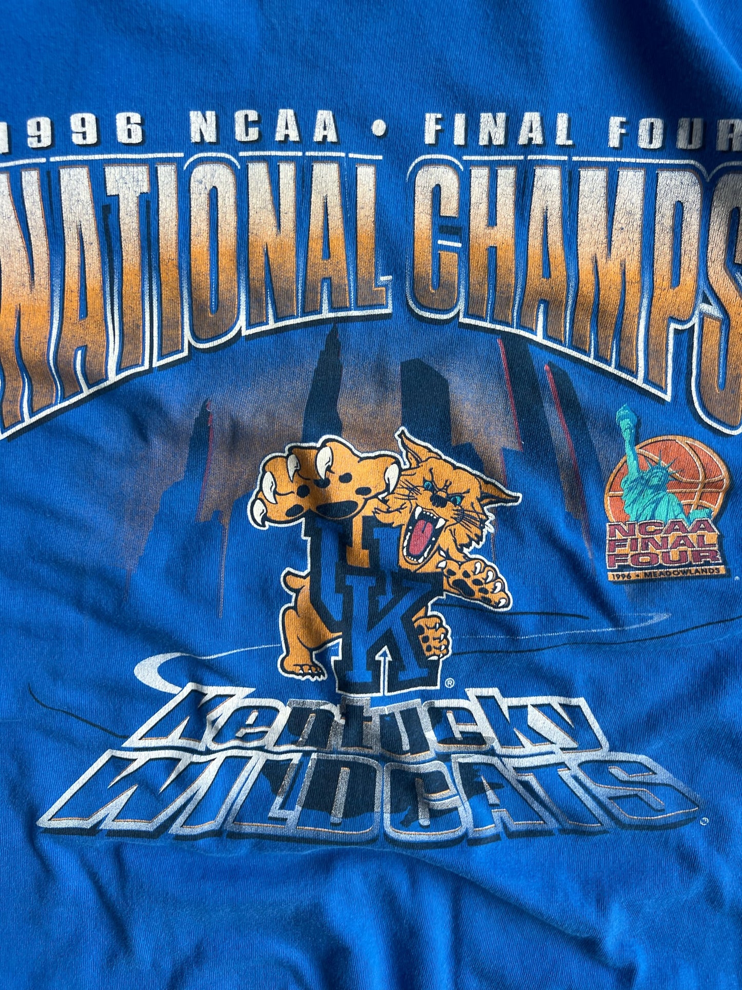 Vintage 1996 Kentucky Wildcats National Champs Shirt - XL