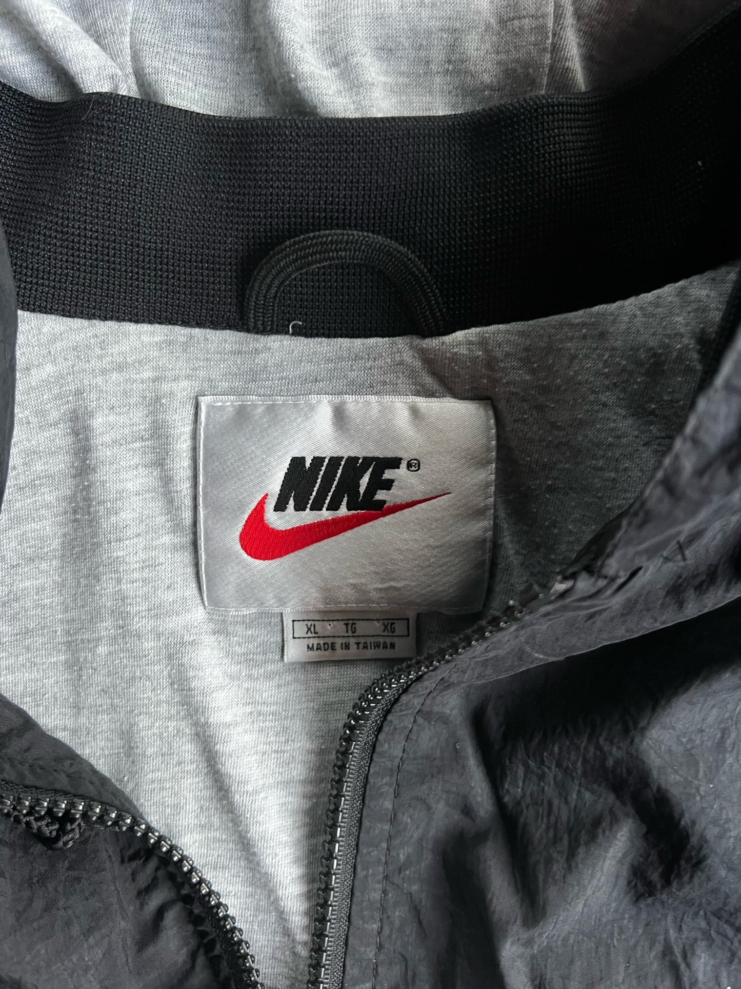 Vintage Black Nike Zip Up Jacket - XL