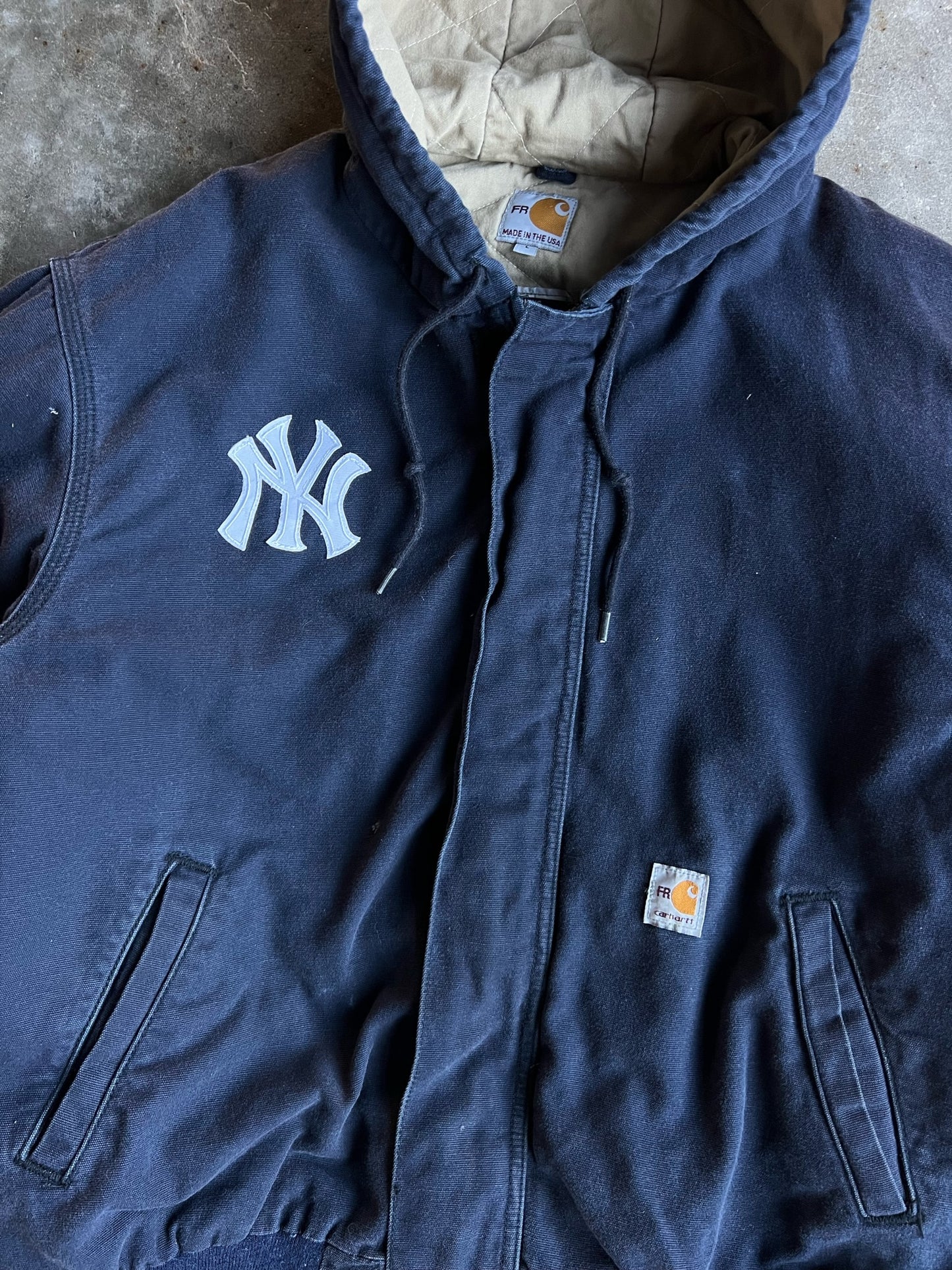 Vintage Yankees Navy Hooded Carhartt Jacket - L