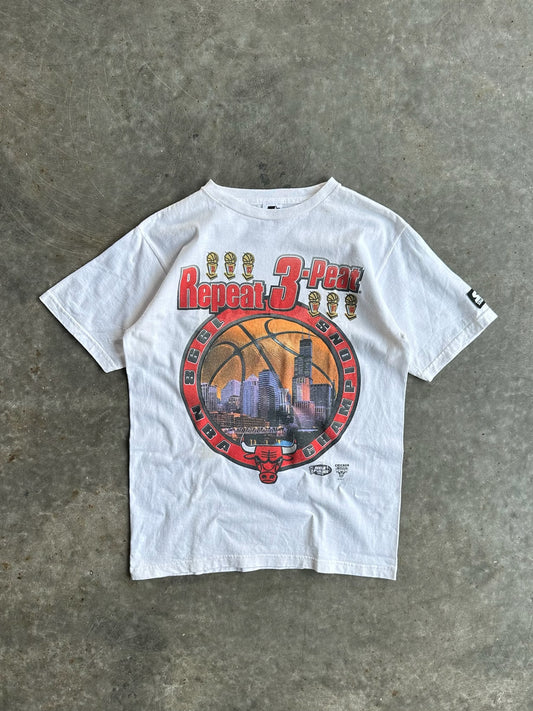 Vintage Three Peat Bulls Shirt - M