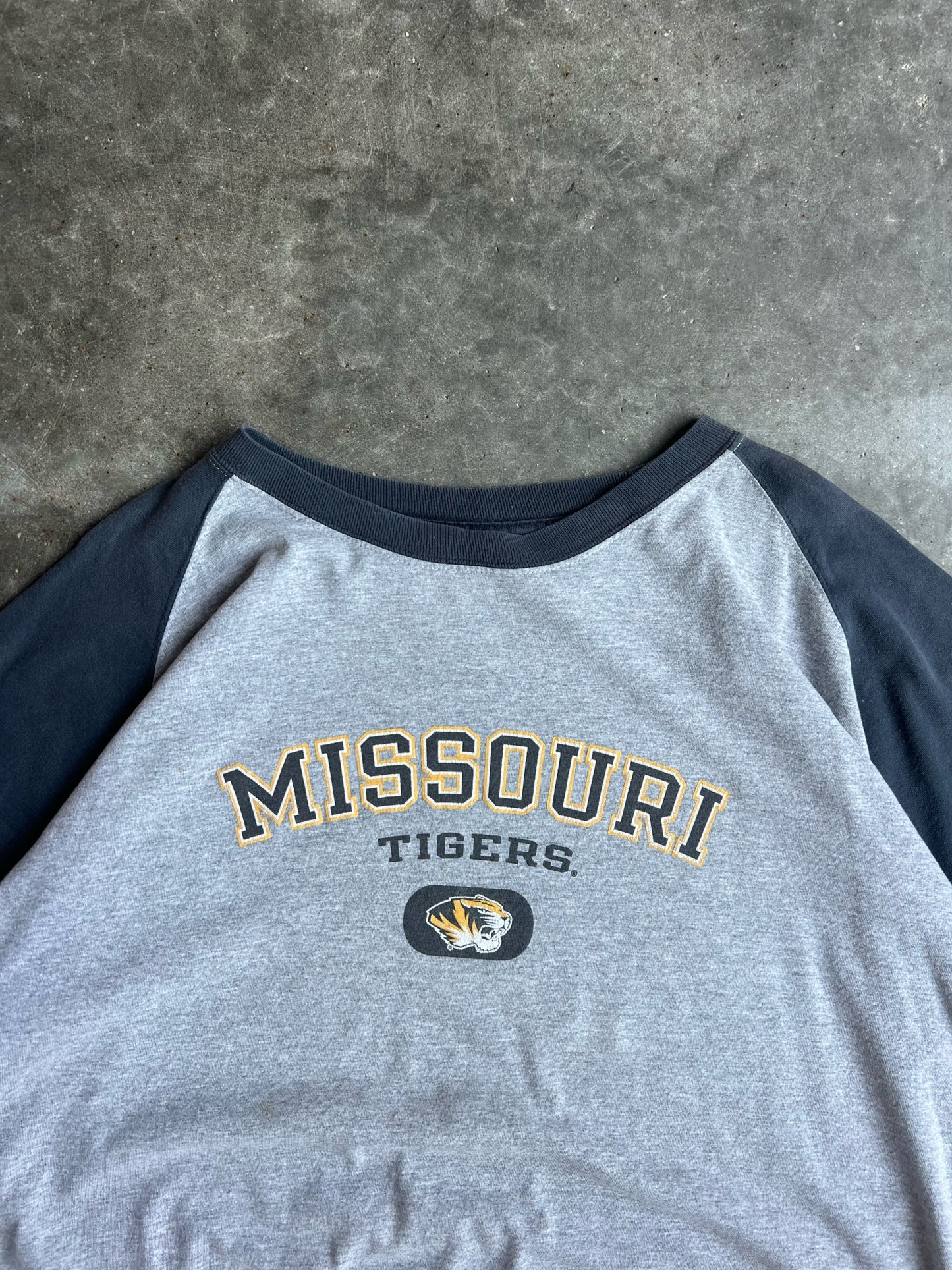 Vintage Mizzou Two Toned Shirt - XXL