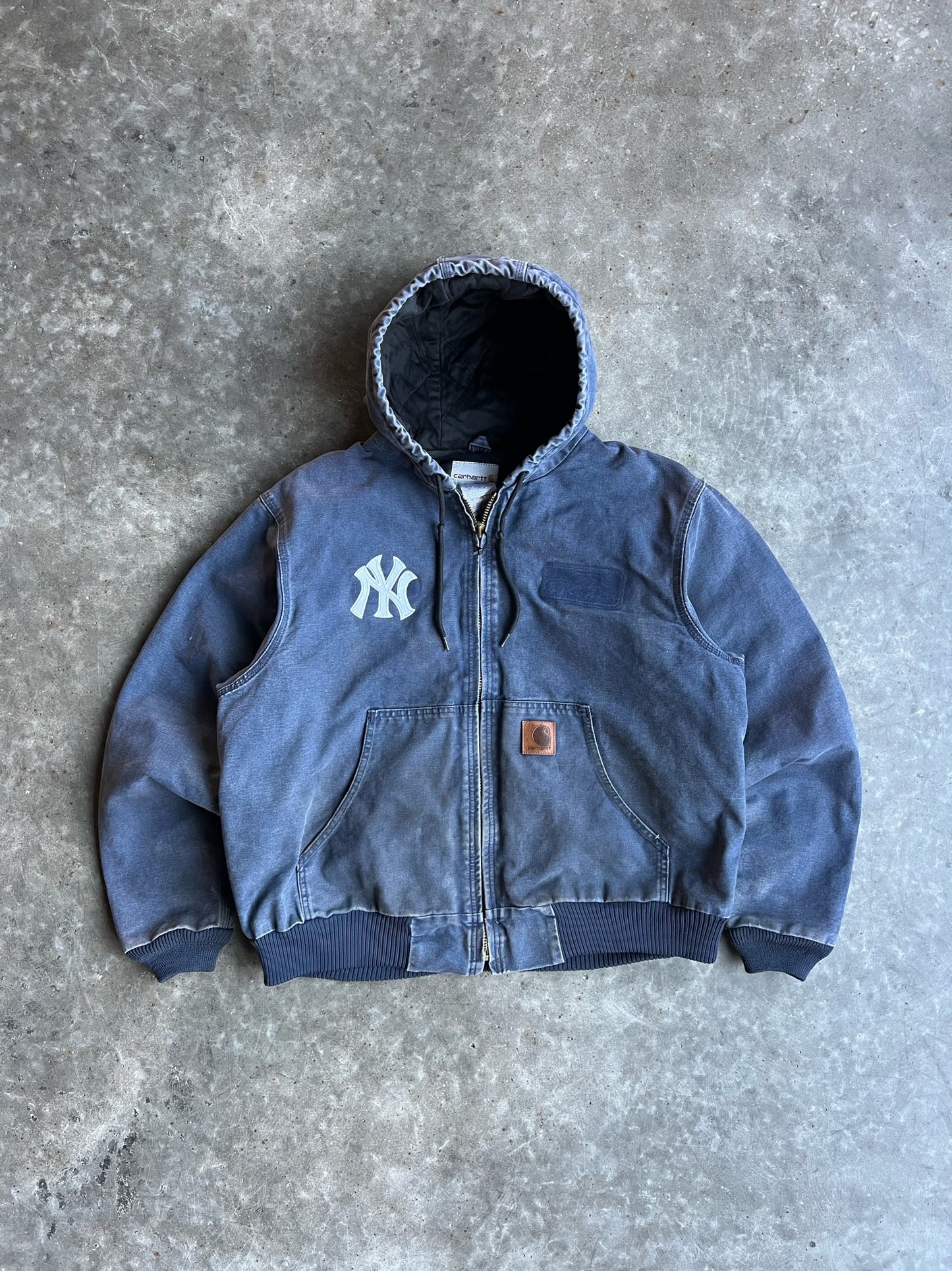 Vintage Yankees Navy Hooded Carhartt Jacket - L